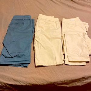 One Loft size 4 Bermuda shorts, One loft 4P girlfriend chino